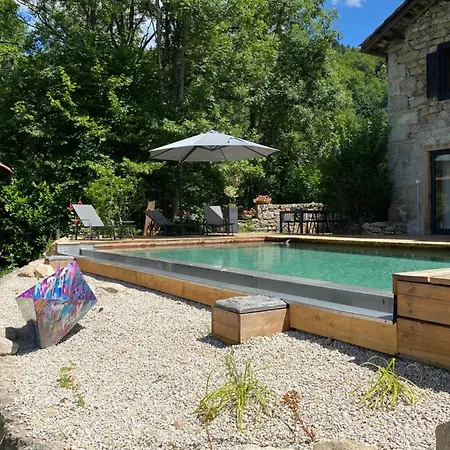 Nocleg ze śniadaniem La Vaisse 4*