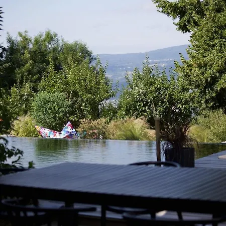 Nocleg ze śniadaniem La Vaisse 4*